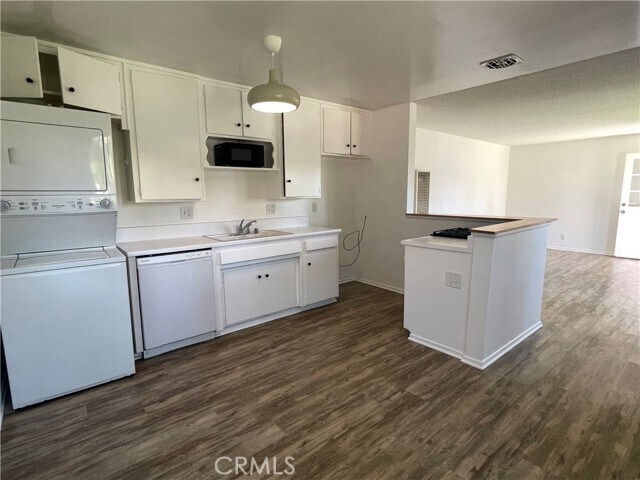 Building Photo - 616 15th St