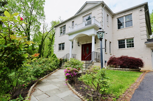 Building Photo - Welcome Home