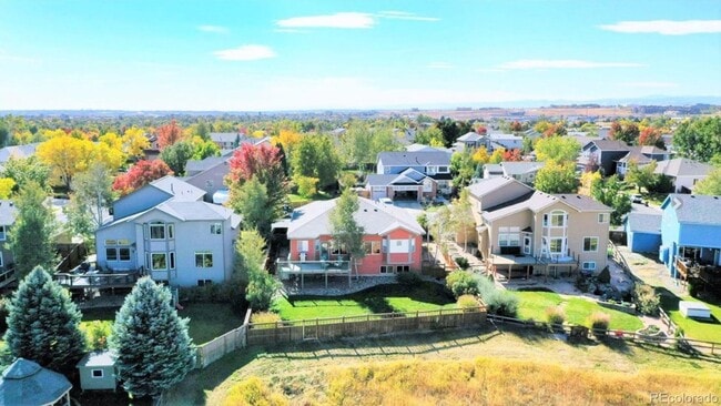Building Photo - Elegant 4-Bedroom, 3 bathroom Home with Fi...