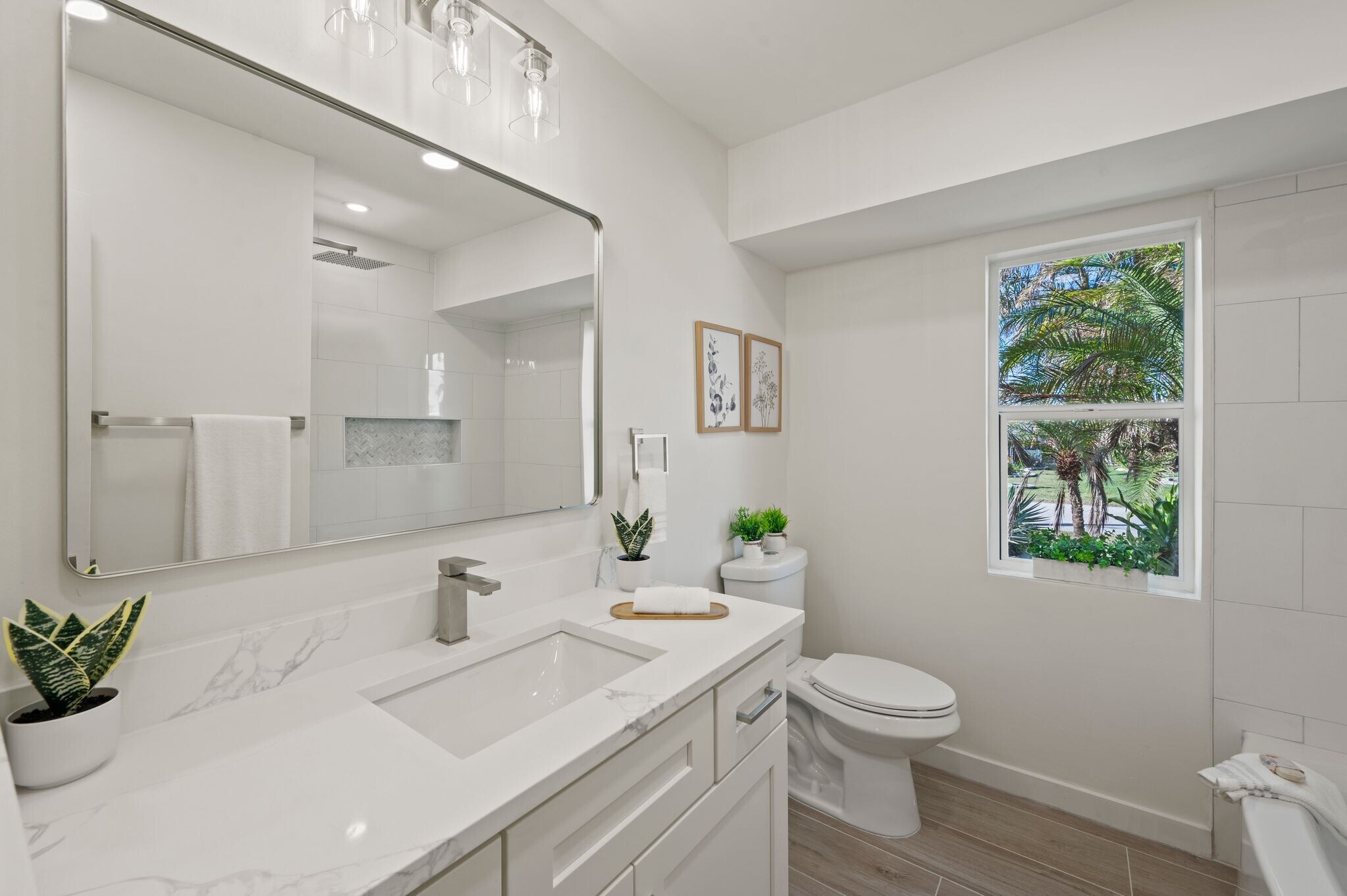Building Photo - 210 Divinci Dr