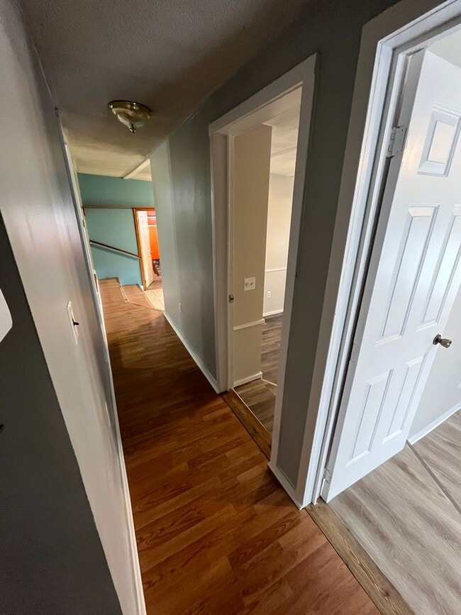 Building Photo - 3-bedroom, 2-bath single-family home located in Greencastle