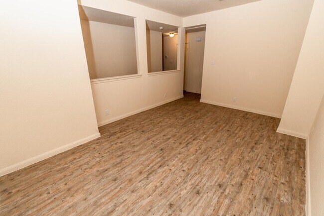 Building Photo - Tesoro Hills - 5030 War Cloud Dr, San Anto...