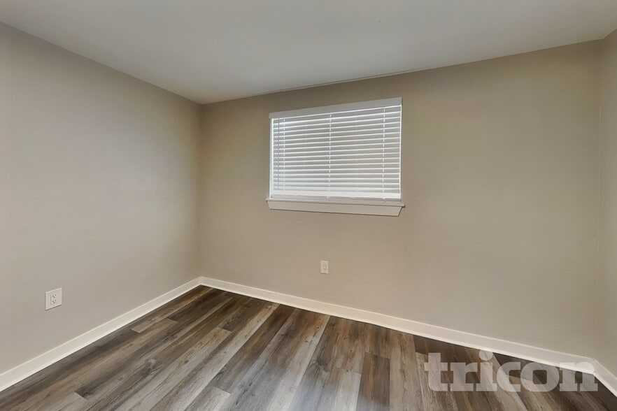 Building Photo - 7330 Cass Cir