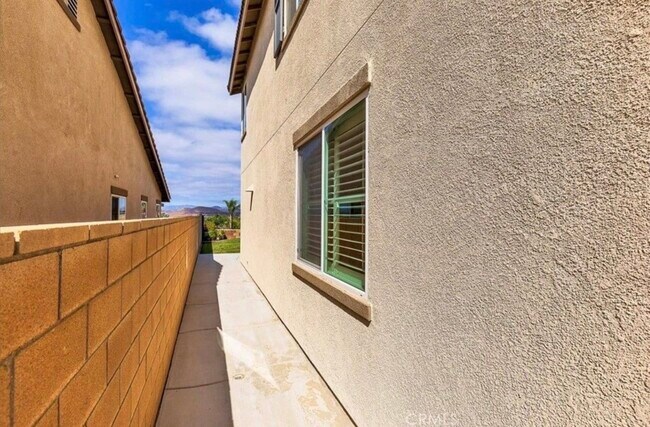 Building Photo - 31705 Middlebrook Ln