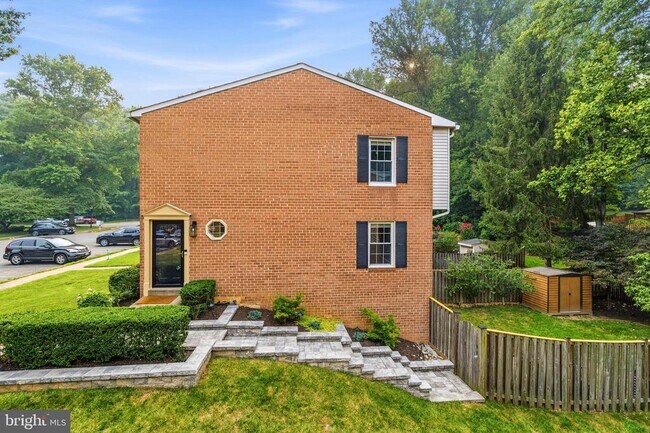 Building Photo - 6410 Blarney Stone Ct