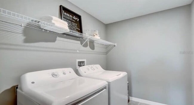 Building Photo - 5059 White Chicory Dr