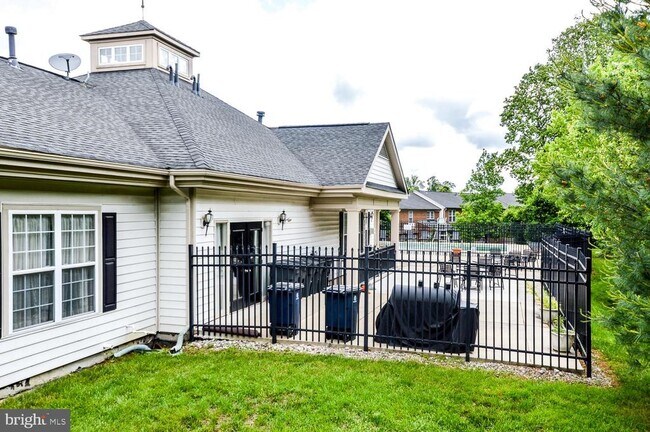 Building Photo - 2007 Connor Ct