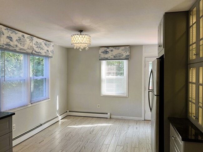 Building Photo - 21 Jones Ct