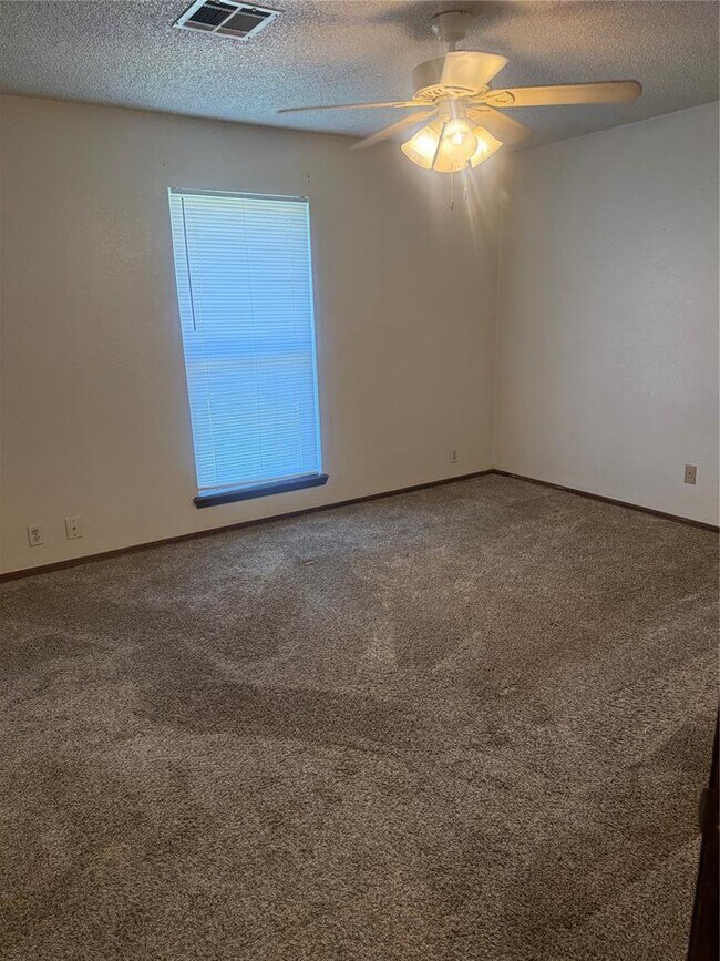 Building Photo - 1309 Summerton Pl