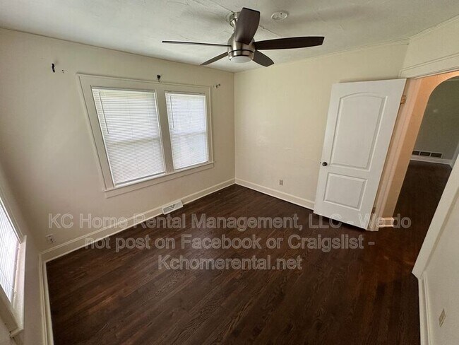 Building Photo - 6101 Fontana St