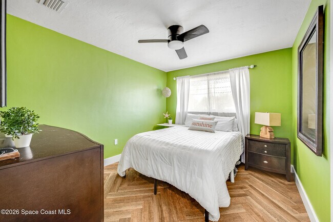 Building Photo - 1110 S Banana River Dr