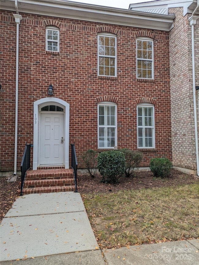 Building Photo - 103 Chawton Ln