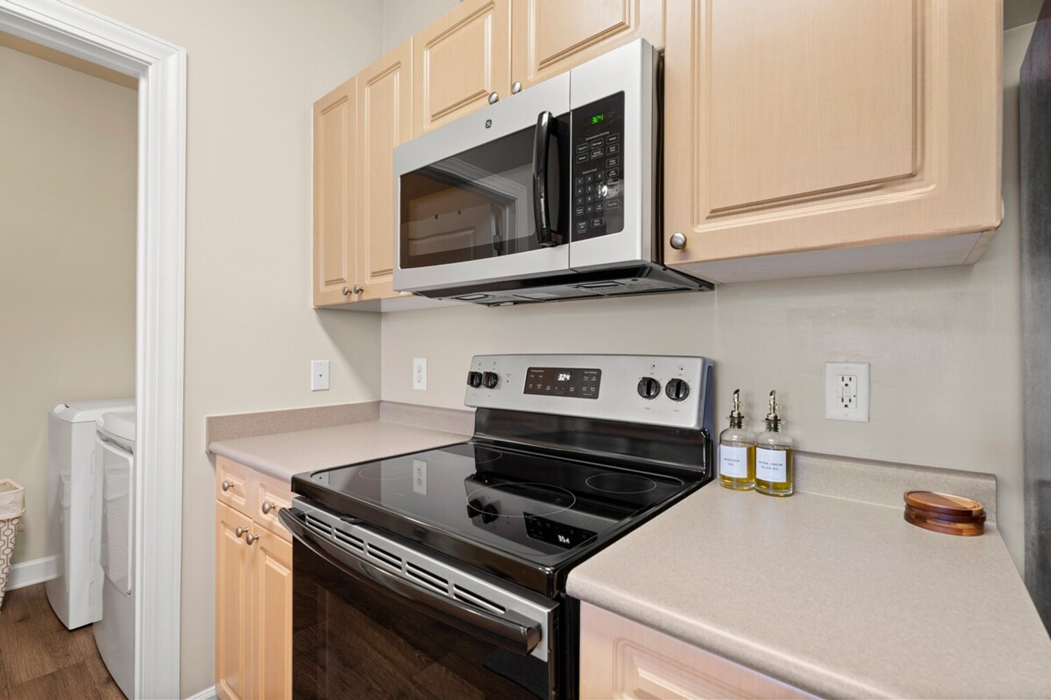 Building Photo - 6000 Scarlet Sky Ln