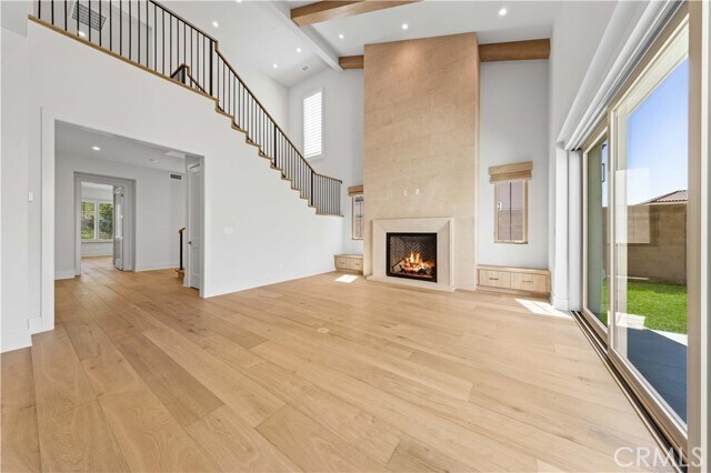 Building Photo - 233 Pinnacle