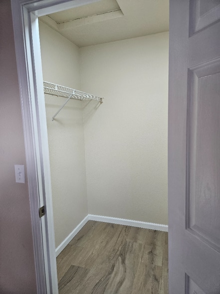 Building Photo - 173 S 47th St