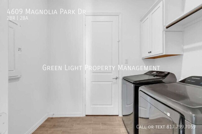 Building Photo - 4609 Magnolia Park Dr