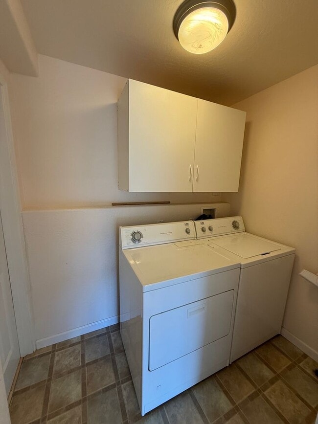 Building Photo - 55-57 Bayo Vista Way