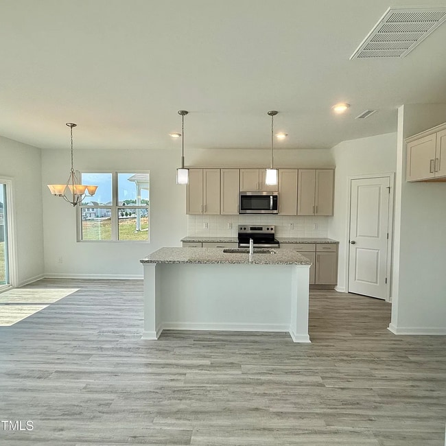 Building Photo - 350 Tormore Dr