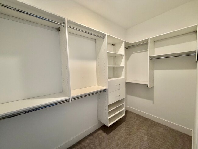 Building Photo - 4524 Sterling Rd