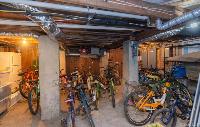 Building Photo - 696 Ocean Breeze Walk