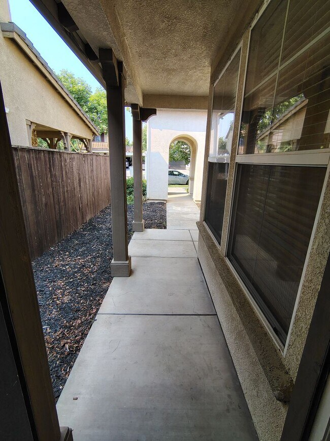 Building Photo - 363 Cabernet Dr