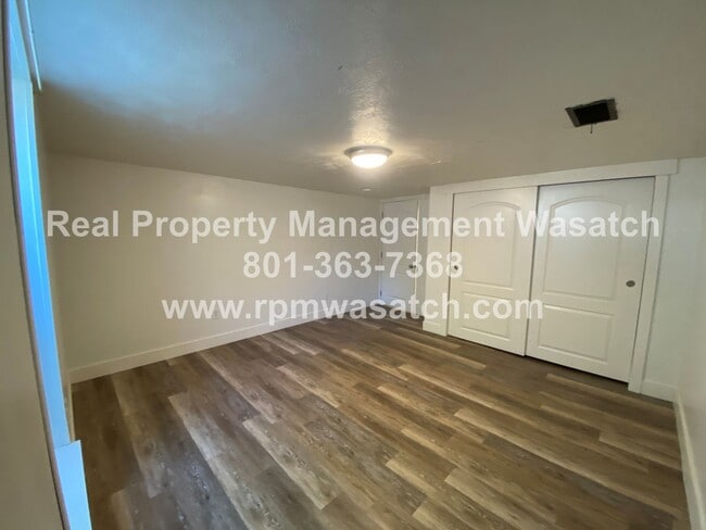 Building Photo - Take a Look at This 4 Bedroom 2 Bathroom H...