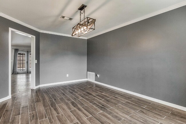 Building Photo - Welcome to your dream home! This stunning ...