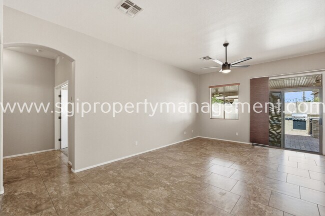 Building Photo - 13178 W Rimrock St