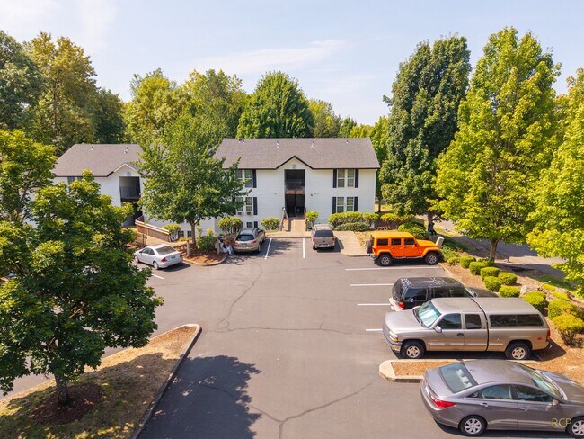 Building Photo - Bluebird Cozine Creek ***MOVE IN SPECIAL $...