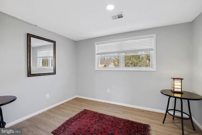 Building Photo - 8418 Stonewall Dr