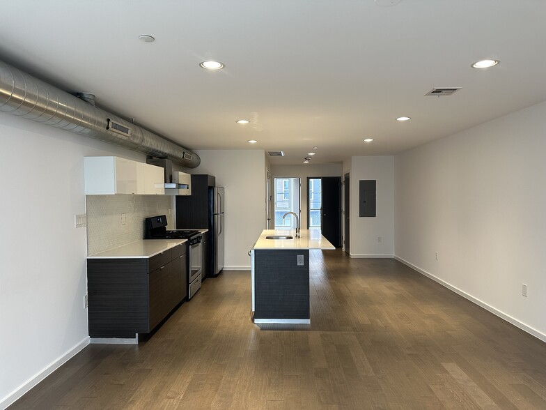 Building Photo - 1443 N Franklin St