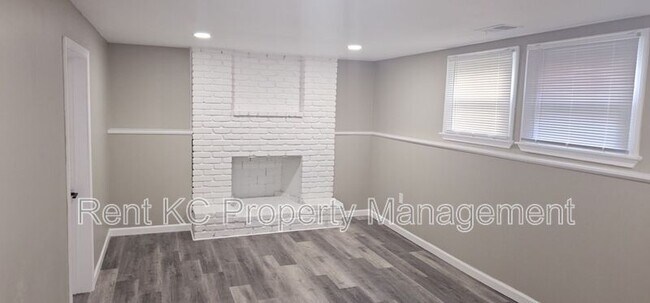 Building Photo - 809 NE 74th St