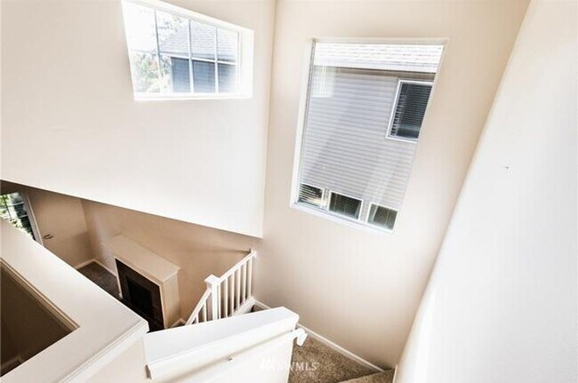 Building Photo - Premier Lake Stevens Living: Top-Rated Schools & Walkable Parks