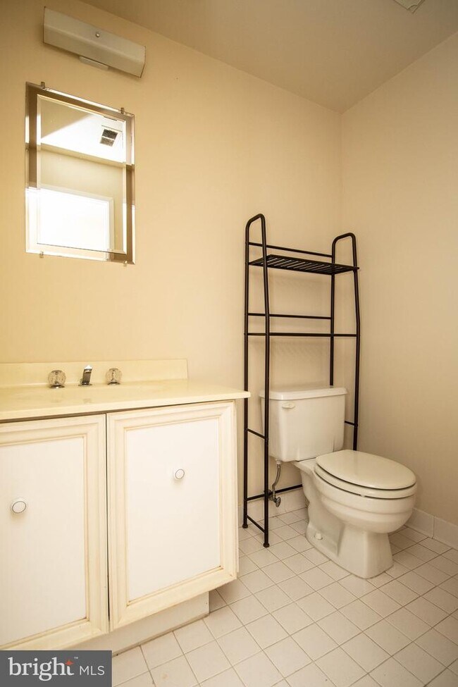 Building Photo - 10923 Whiterim Dr