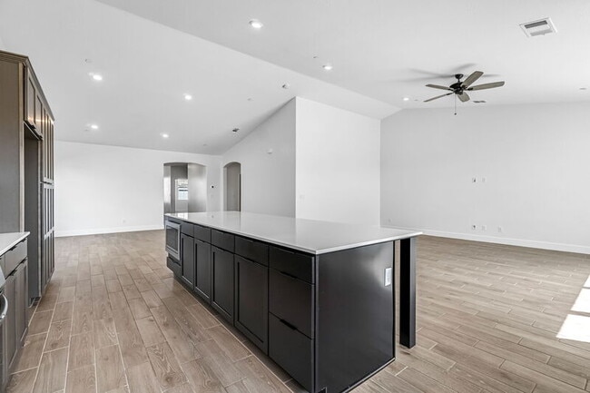 Building Photo - 7153 E Harvard Ave