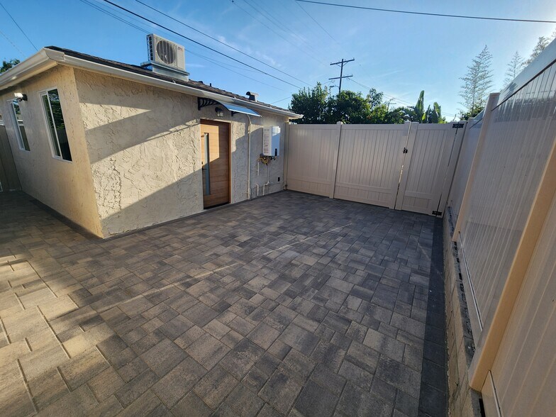 Building Photo - 14810 Covello St