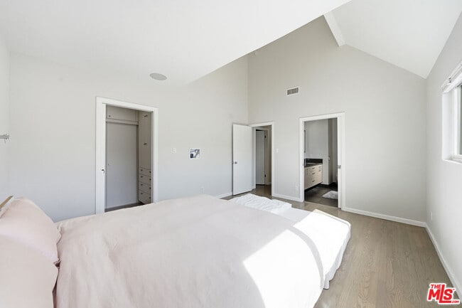 Building Photo - 1342 Stanford St