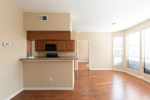 Building Photo - 1881 Bering Dr