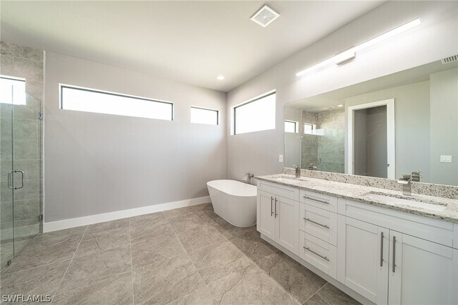 Building Photo - 2458 NW 21st Terrace