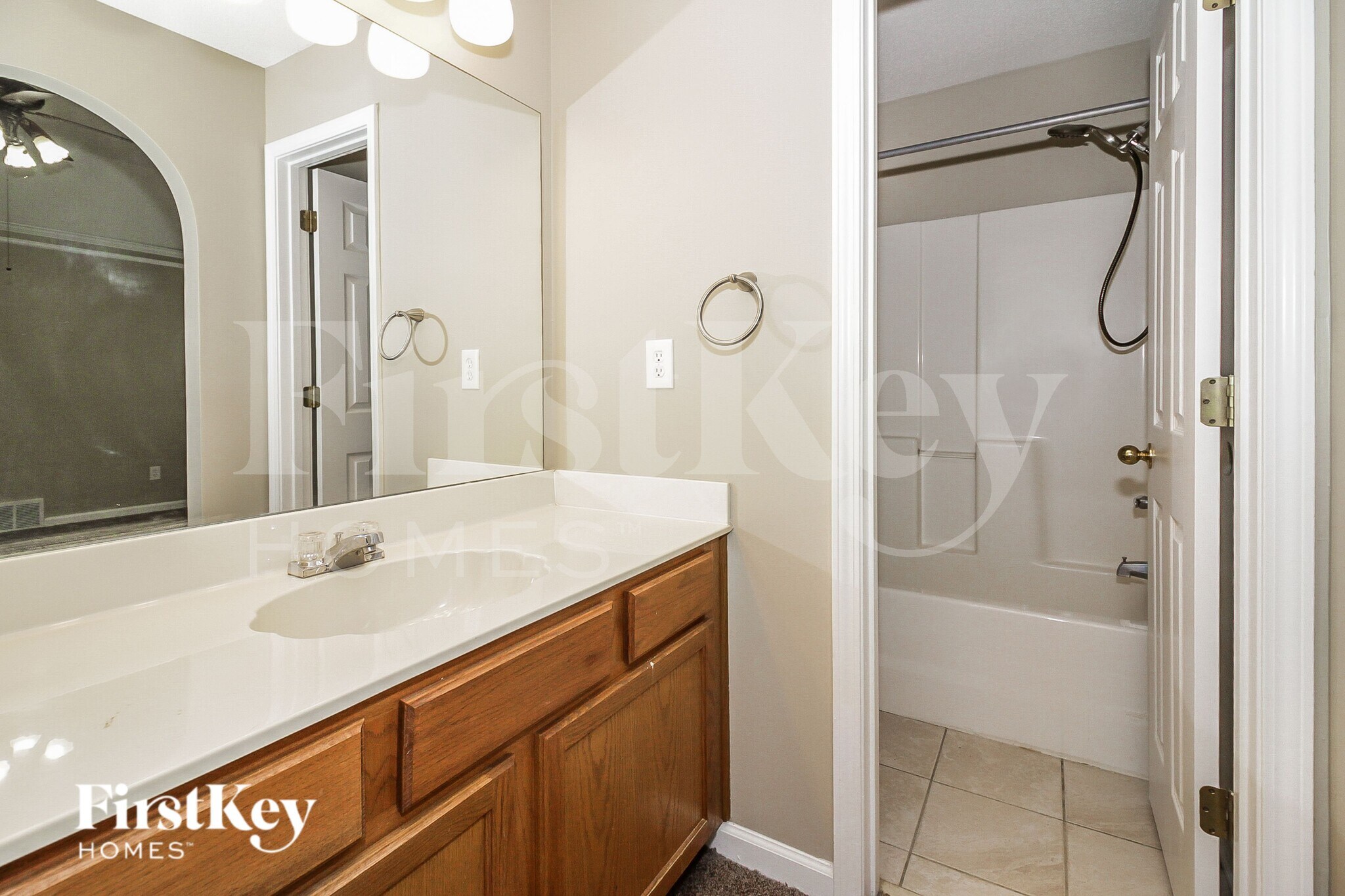 Building Photo - 10148 Cross Valley Dr