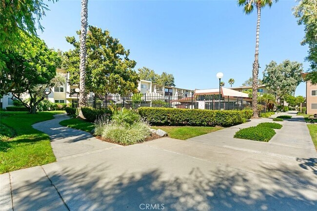 Building Photo - 12200 Montecito Rd