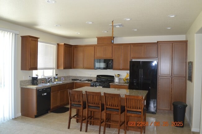 Building Photo - 1668 Ryegrass Wy