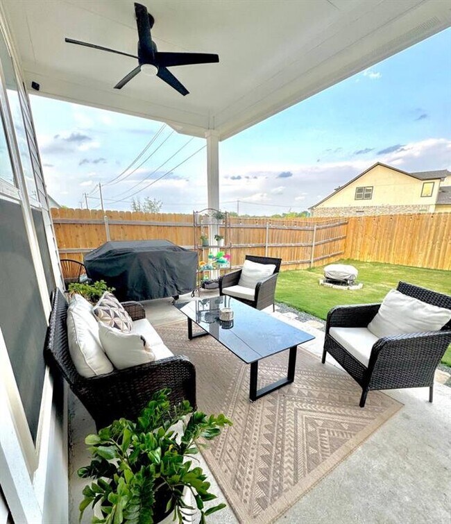 Building Photo - 2810 Sebring Cir