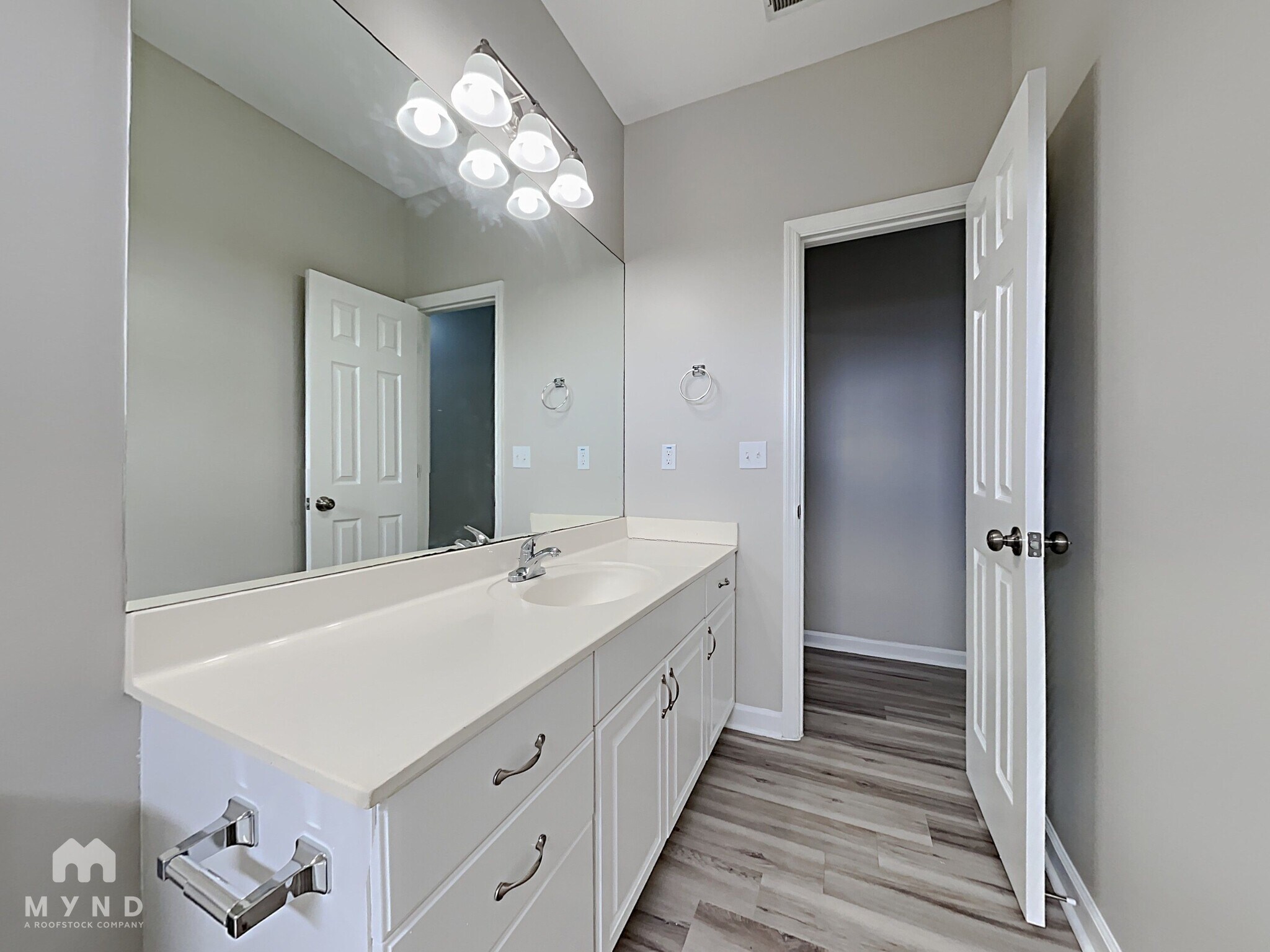 Building Photo - 804 Rockhurst Ln