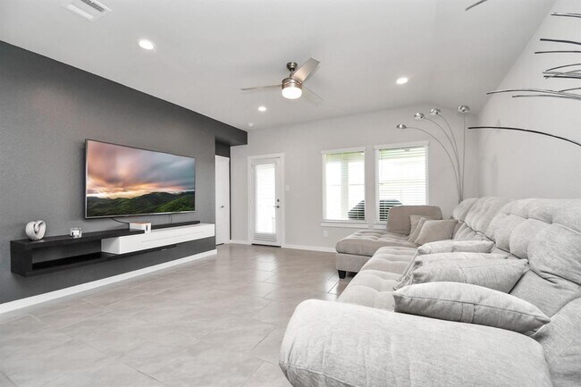 Building Photo - 7431 Teton Creek Trace