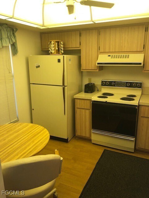 Building Photo - 8534 Charter Club Cir