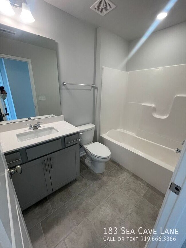 Building Photo - 183 Sea Cave Ln
