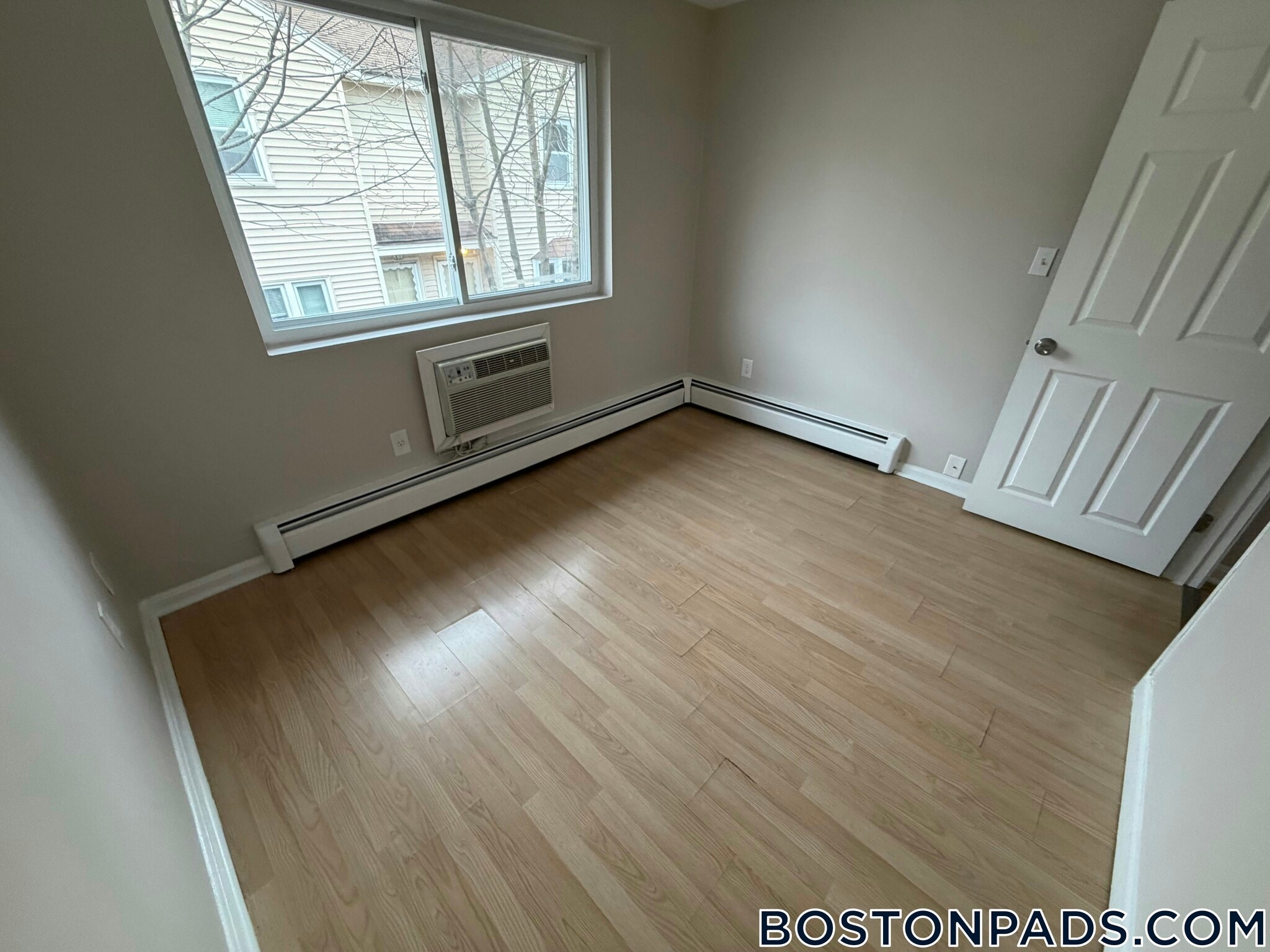 Building Photo - 134 Willard St