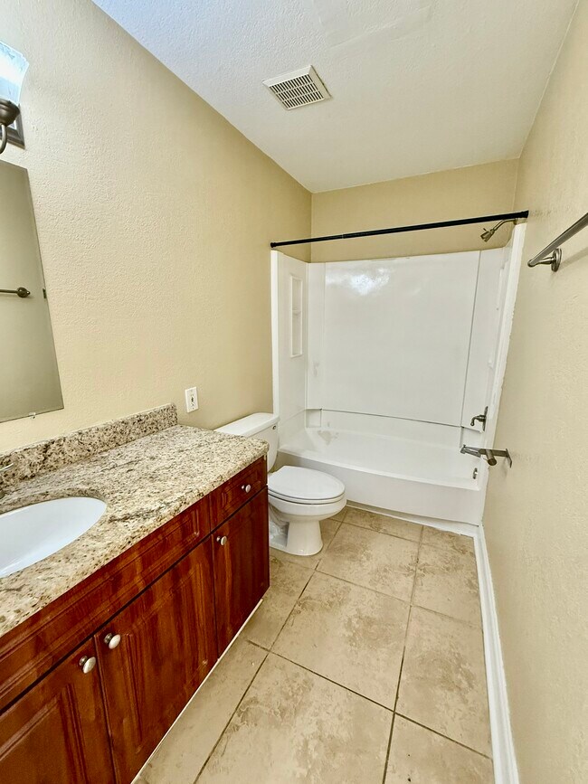 Building Photo - 455 Alt 19