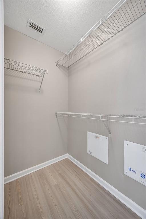 Building Photo - 30435 Annadale Dr